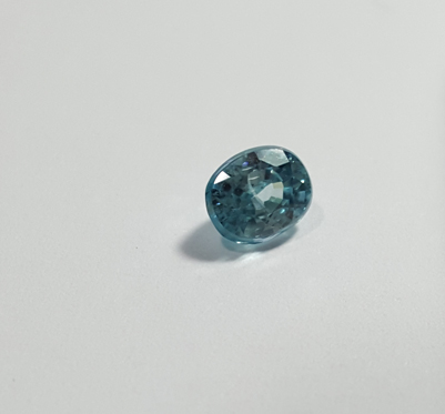 1.03 克拉椭圆形天然蓝锆石